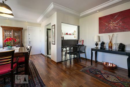 Apartamento para alugar com 85m², 2 quartos e 1 vagaSala