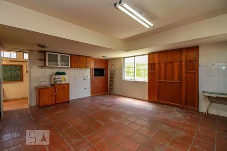 Cozinha 1 de casa à venda com 6 quartos, 650m² em Sarandi, Porto Alegre