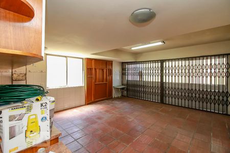 Garagem 3 de casa à venda com 6 quartos, 650m² em Sarandi, Porto Alegre