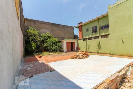 Casa à venda com 650m², 6 quartos e 6 vagasTerreno Fundos