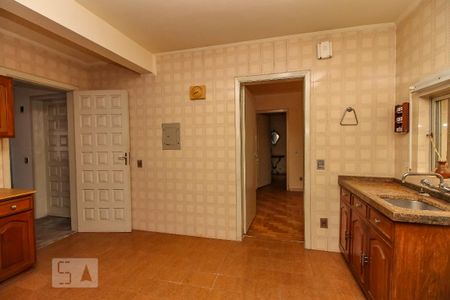 Casa à venda com 650m², 6 quartos e 6 vagasCozinha Inferior