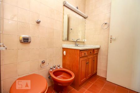 Casa à venda com 650m², 6 quartos e 6 vagasBanheiro Dormitorio 1 Suite 