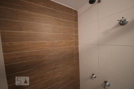 Banheiro de apartamento à venda com 2 quartos, 65m² em Santa Rosa, Niterói