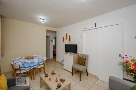 Sala de apartamento para alugar com 3 quartos, 68m² em Buritis, Belo Horizonte