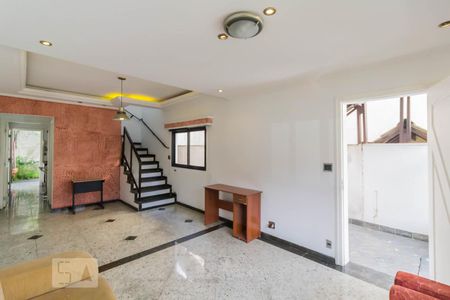 Casa de condomínio para alugar com 100m², 3 quartos e 2 vagasSala