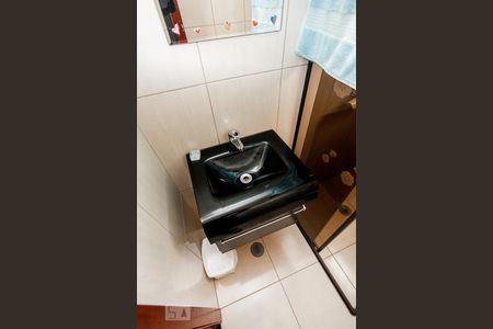 Casa à venda com 206m², 3 quartos e 4 vagasBanheiro Social