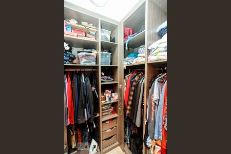 Casa à venda com 206m², 3 quartos e 4 vagasCloset Suíte