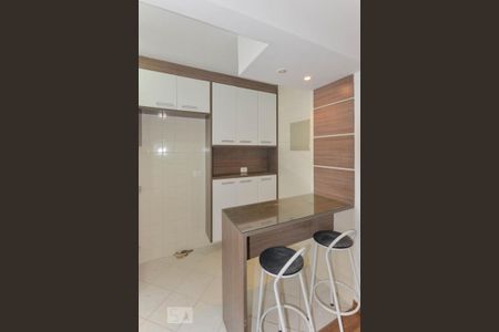 Apartamento para alugar com 70m², 2 quartos e 1 vagaCozinha
