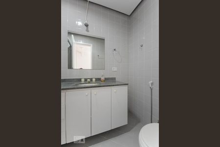 Banheiro Suíte de apartamento à venda com 2 quartos, 70m² em Tijuca, Rio de Janeiro