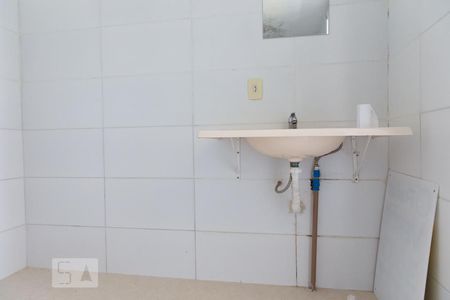 Banheiro de apartamento à venda com 1 quarto, 44m² em Passo das Pedras, Porto Alegre