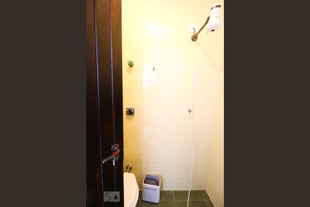 Casa para alugar com 520m², 4 quartos e 3 vagasBanheiro de Serviço