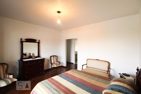 Casa para alugar com 520m², 4 quartos e 3 vagasSuíte 3