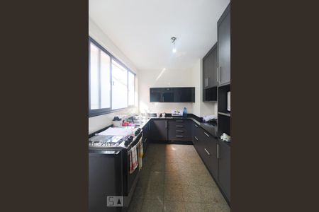 Casa para alugar com 520m², 4 quartos e 3 vagasCozinha