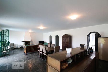 Casa para alugar com 520m², 4 quartos e 3 vagasSalão 