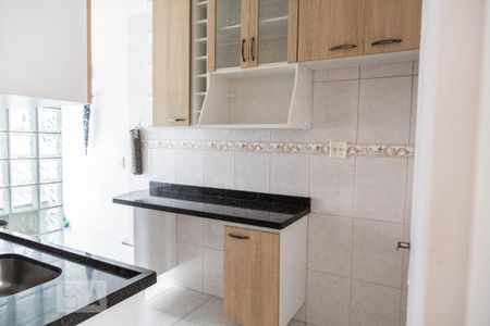 Cozinha de apartamento para alugar com 2 quartos, 57m² em Cangaiba, São Paulo