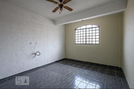 Quarto 1 de casa para alugar com 4 quartos, 130m² em Samambaia Norte (samambaia), Brasília