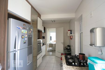 Apartamento à venda com 97m², 2 quartos e 2 vagasCozinha