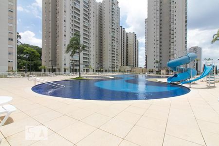 Apartamento à venda com 97m², 2 quartos e 2 vagasÁrea comum - Piscina