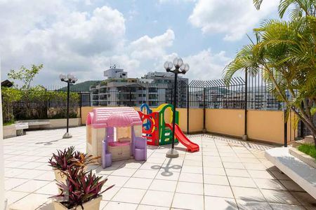 Apartamento à venda com 120m², 3 quartos e 1 vaga Apartamento à venda com 120m², 3 quartos e 1 vagaÁrea Comum - Playground