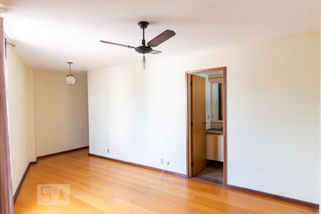 Apartamento à venda com 120m², 3 quartos e 1 vaga Apartamento à venda com 120m², 3 quartos e 1 vagaSuite