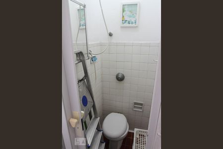 Apartamento para alugar com 48m², 1 quarto e sem vaga Apartamento para alugar com 48m², 1 quarto e sem vagaBanheiro de Serviço