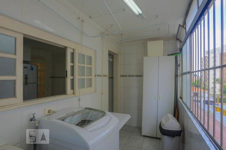 Apartamento à venda com 108m², 3 quartos e 1 vagaÁrea de Serviço