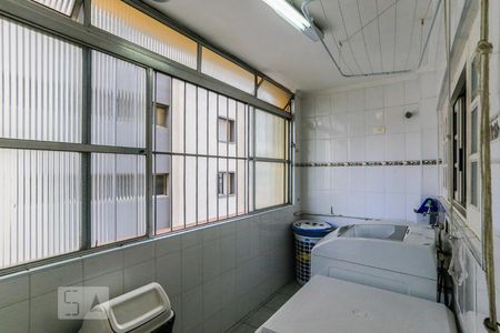 Apartamento à venda com 108m², 3 quartos e 1 vagaÁrea de Serviço