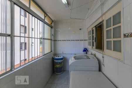 Apartamento à venda com 108m², 3 quartos e 1 vagaÁrea de Serviço