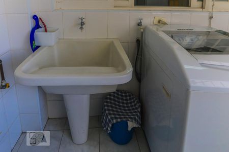 Apartamento à venda com 108m², 3 quartos e 1 vagaÁrea de Serviço