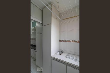 Apartamento para alugar com 70m², 3 quartos e 1 vagaÁrea de Serviço