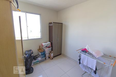 Quarto 1 de apartamento para alugar com 2 quartos, 44m² em Pinheirinho, Curitiba