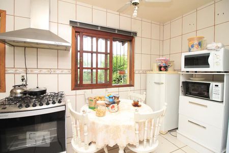 Cozinha de casa de condomínio à venda com 6 quartos, 250m² em Bom Jesus, Porto Alegre