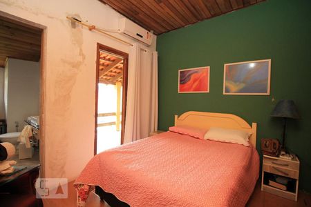 Casa de condomínio à venda com 250m², 6 quartos e 1 vagaDormitorio 1