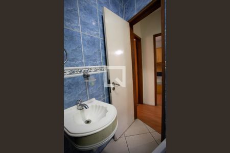 Casa à venda com 190m², 4 quartos e 1 vagaBanheiro