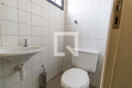 Apartamento para alugar com 63m², 3 quartos e 2 vagasBanheiro de Serviço