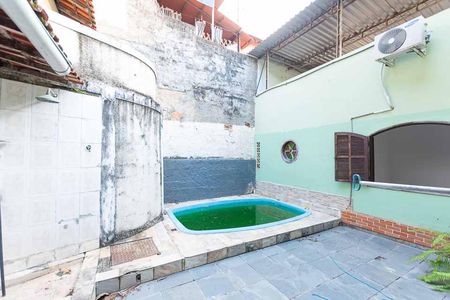 Casa à venda com 360m², 3 quartos e sem vagaPiscina