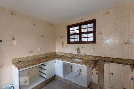 Casa à venda com 360m², 3 quartos e sem vagaCozinha