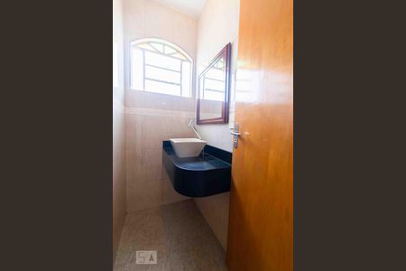 Banheiro 01 de casa para alugar com 5 quartos, 232m² em Taguatinga Norte (taguatinga), Brasília