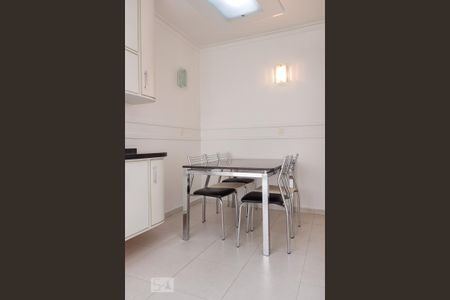 Apartamento para alugar com 121m², 3 quartos e 2 vagasCozinha