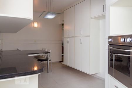 Apartamento para alugar com 121m², 3 quartos e 2 vagasCozinha