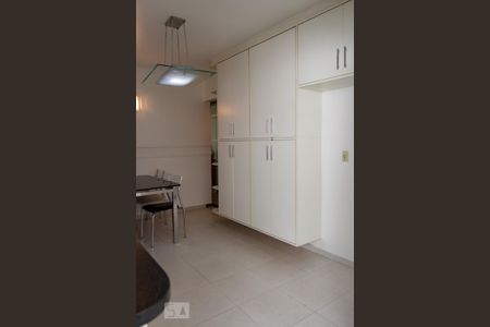 Apartamento para alugar com 121m², 3 quartos e 2 vagasCozinha