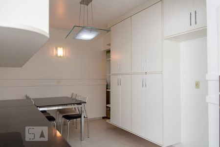 Apartamento para alugar com 121m², 3 quartos e 2 vagasCozinha