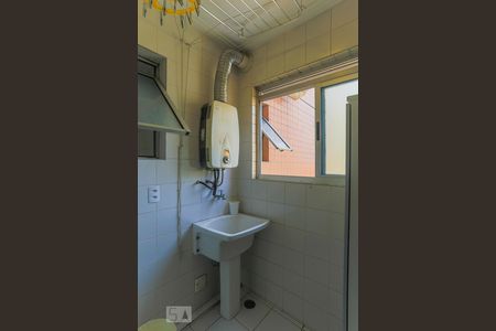 Apartamento à venda com 68m², 3 quartos e 1 vagaÁrea de Serviço