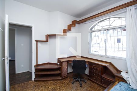Apartamento à venda com 317m², 4 quartos e 2 vagas Apartamento à venda com 317m², 4 quartos e 2 vagasQuarto