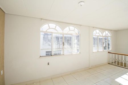 Apartamento à venda com 317m², 4 quartos e 2 vagas Apartamento à venda com 317m², 4 quartos e 2 vagasSala 2 - Segundo Andar