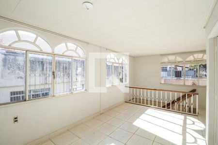 Apartamento à venda com 317m², 4 quartos e 2 vagas Apartamento à venda com 317m², 4 quartos e 2 vagasSala 2 - Segundo Andar