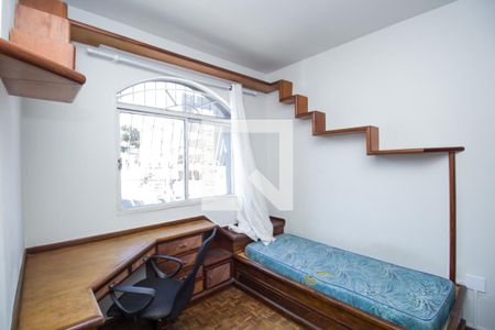 Apartamento à venda com 317m², 4 quartos e 2 vagas Apartamento à venda com 317m², 4 quartos e 2 vagasQuarto