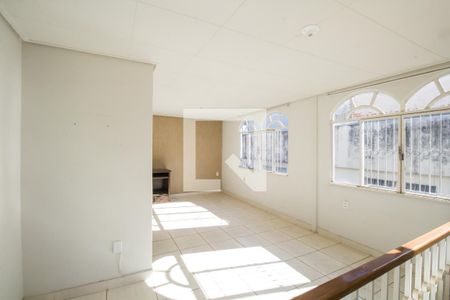 Apartamento à venda com 317m², 4 quartos e 2 vagas Apartamento à venda com 317m², 4 quartos e 2 vagasSala 2 - Segundo Andar