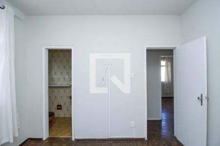 Apartamento à venda com 317m², 4 quartos e 2 vagas Apartamento à venda com 317m², 4 quartos e 2 vagasSuíte 2