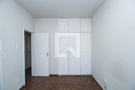 Apartamento à venda com 317m², 4 quartos e 2 vagas Apartamento à venda com 317m², 4 quartos e 2 vagasSuíte 2